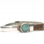 Qoss Taupe Armband Gwen Groene Bol - Maat XL