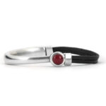 Qoss Zwarte Armband Eva Rode Bol - Maat S