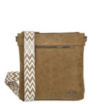 Enrico Benetti Schoudertas Stacey Camel